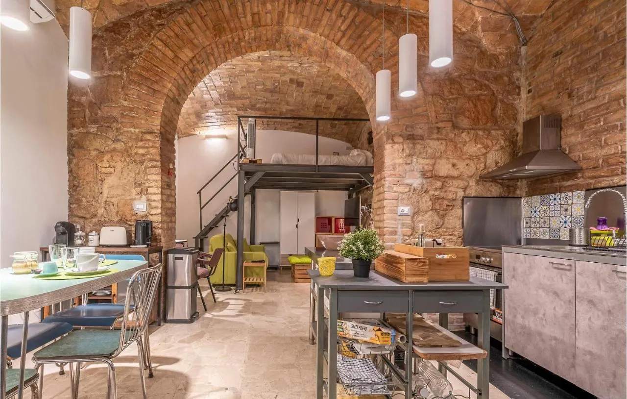 Amazing Apartment In Roma With Kitchenette 0*, Řím Itálie