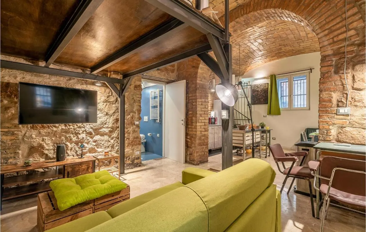Amazing Apartment In Roma With Kitchenette 0*, Řím