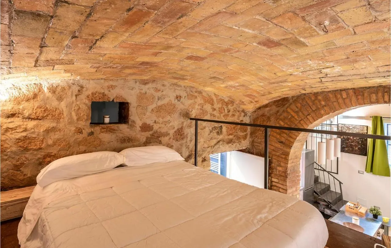 Amazing Apartment In Roma With Kitchenette 0*, Řím