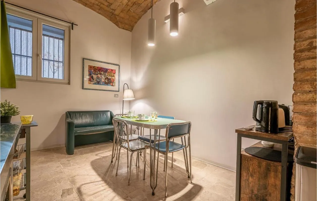 Amazing Apartment In Roma With Kitchenette
