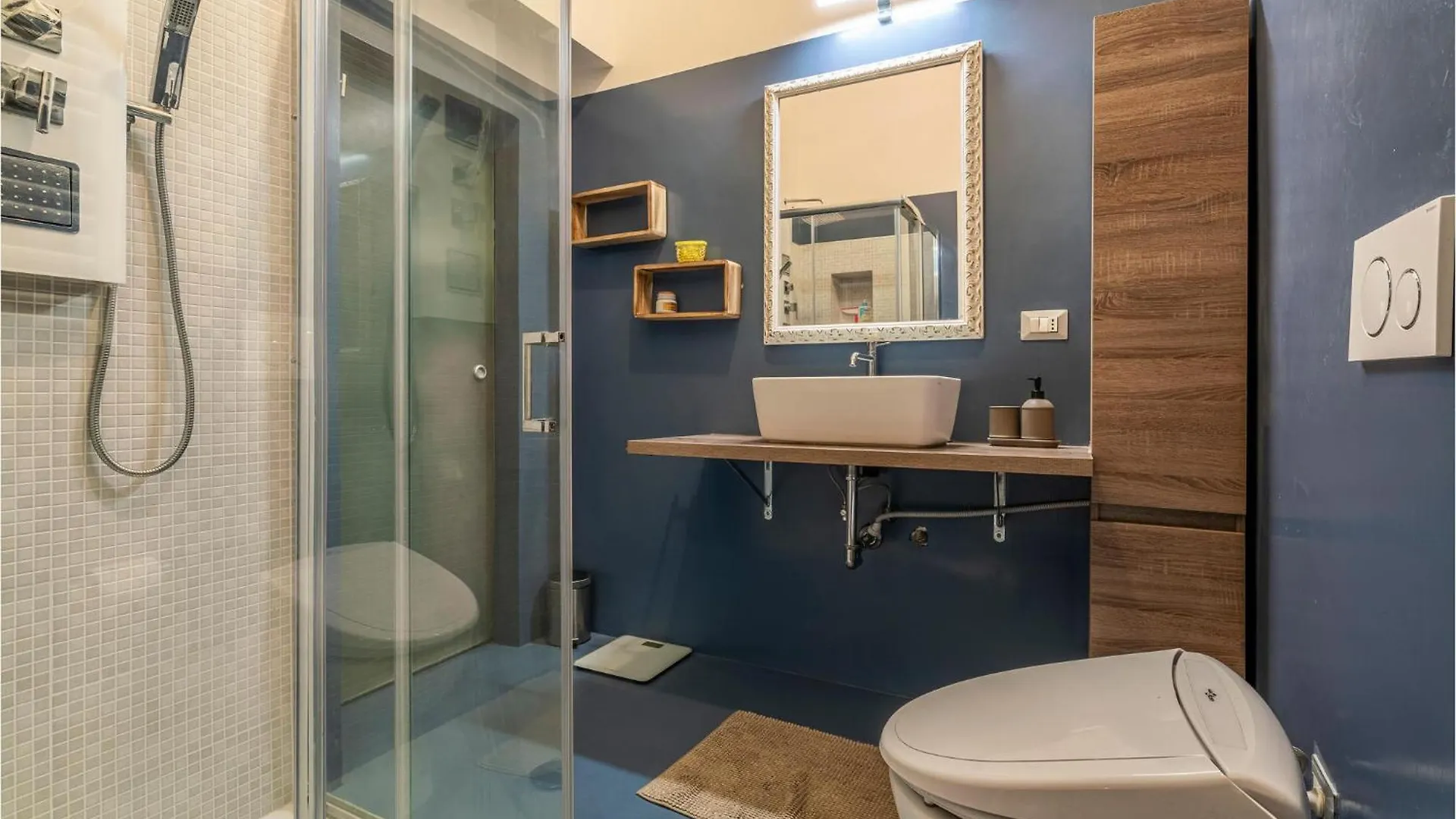 Amazing Apartment In Roma With Kitchenette